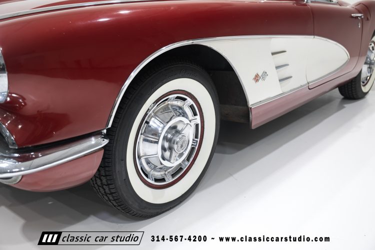 60_Chevrolet_Corvette_2289-37
