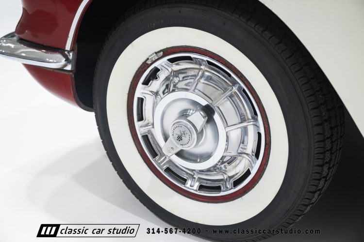 60_Chevrolet_Corvette_2289-40