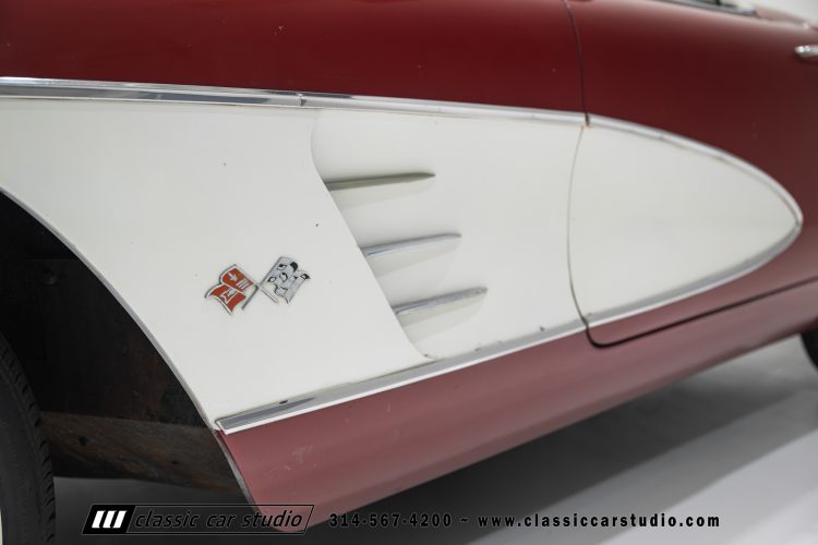 60_Chevrolet_Corvette_2289-42