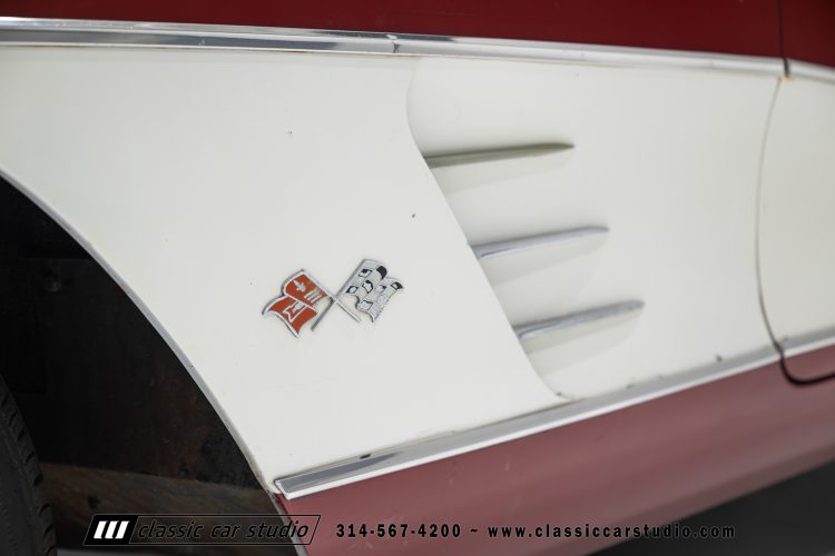 60_Chevrolet_Corvette_2289-43