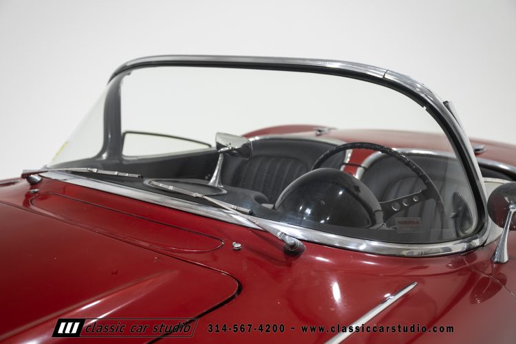 60_Chevrolet_Corvette_2289-44