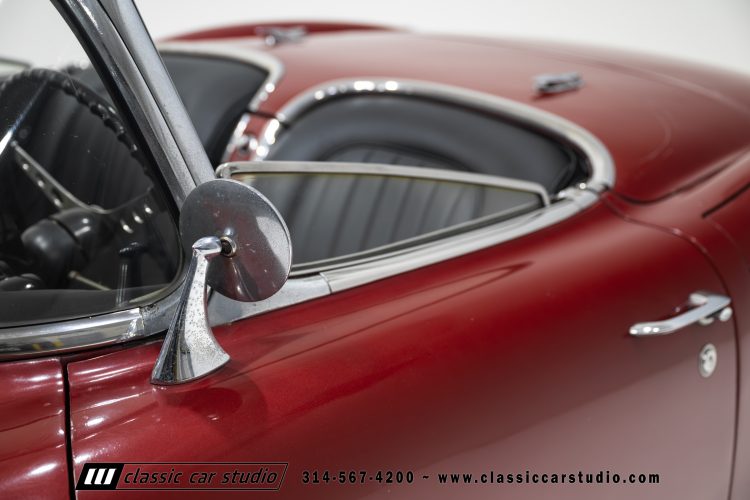 60_Chevrolet_Corvette_2289-45