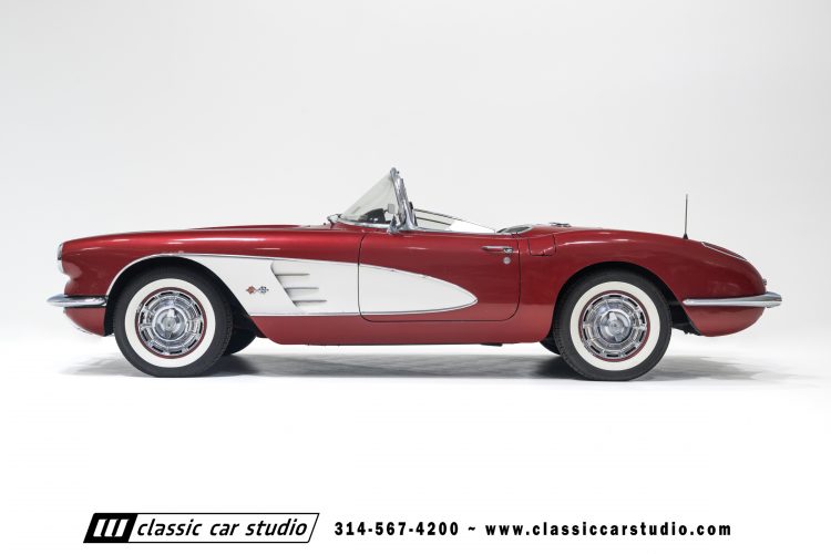 60_Chevrolet_Corvette_2289-49