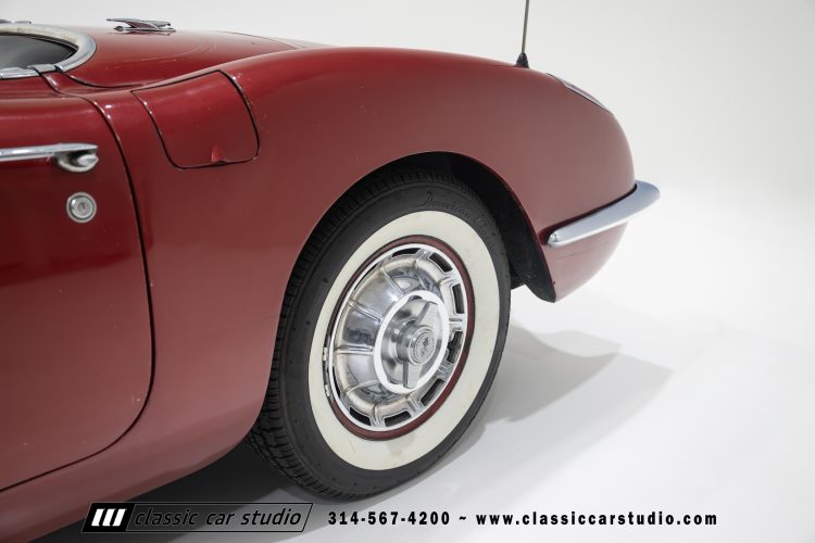 60_Chevrolet_Corvette_2289-54
