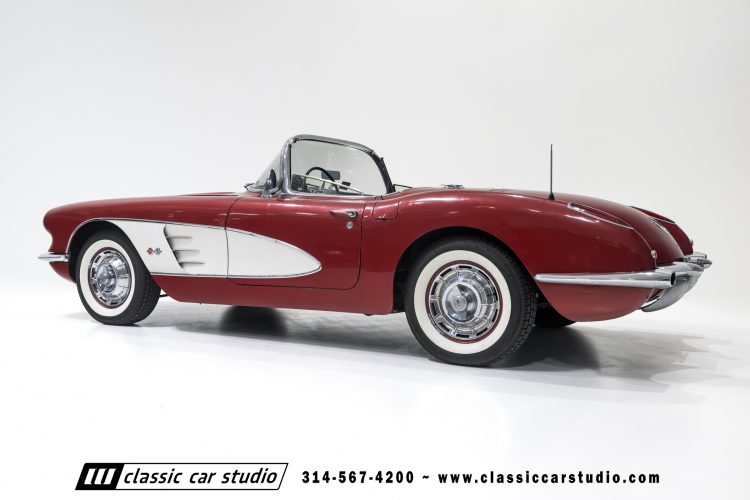 60_Chevrolet_Corvette_2289-58