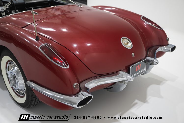 60_Chevrolet_Corvette_2289-59