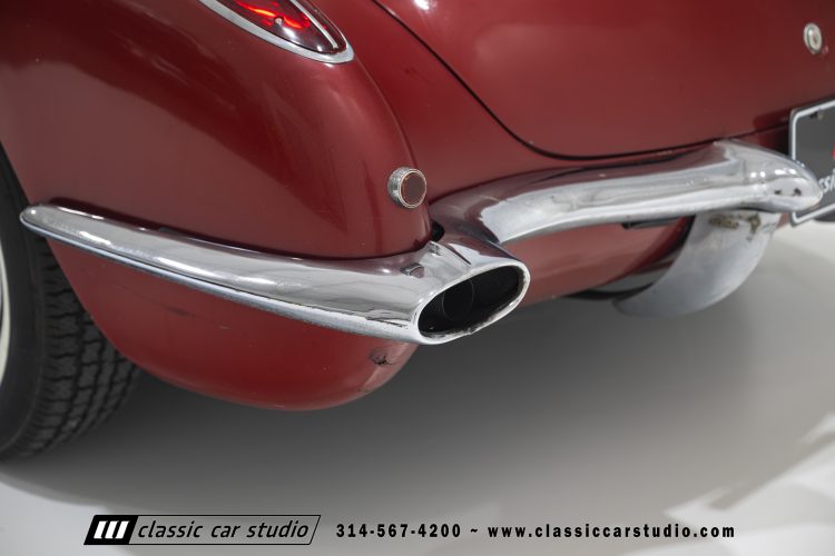60_Chevrolet_Corvette_2289-61
