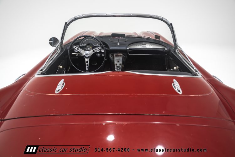 60_Chevrolet_Corvette_2289-70