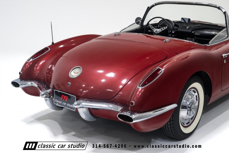 60_Chevrolet_Corvette_2289-74
