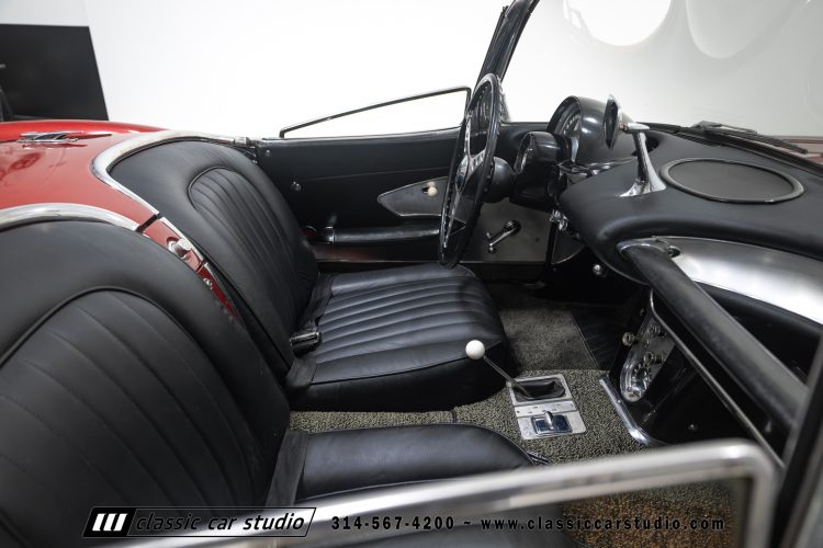 60_Chevrolet_Corvette_2289-90