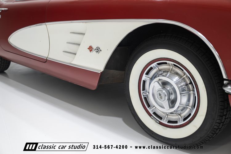 60_Chevrolet_Corvette_2289-96