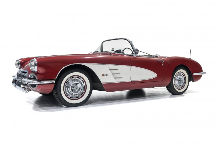 60_Chevrolet_Corvette_2289_Showcase