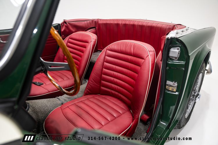 62_Triumph_TR-4_2288-110