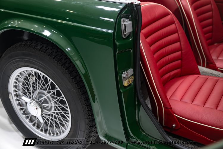 62_Triumph_TR-4_2288-118