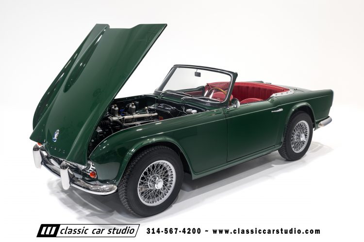 62_Triumph_TR-4_2288-123