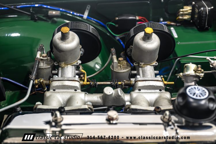62_Triumph_TR-4_2288-126