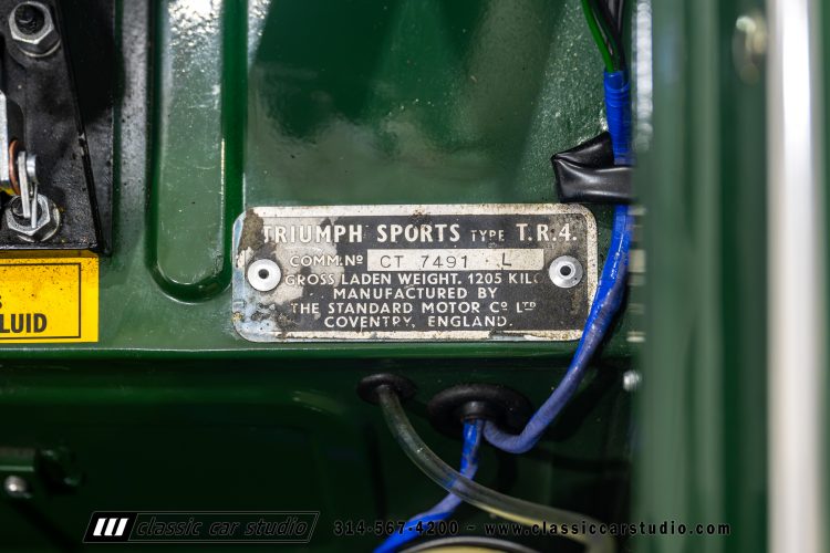 62_Triumph_TR-4_2288-130