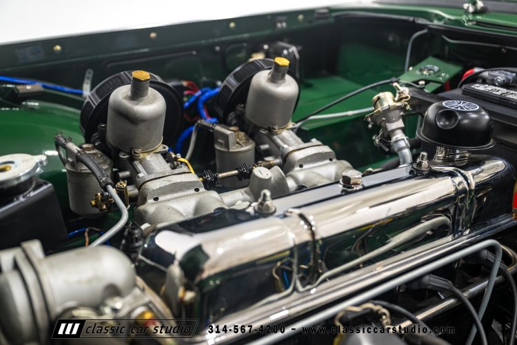 62_Triumph_TR-4_2288-132