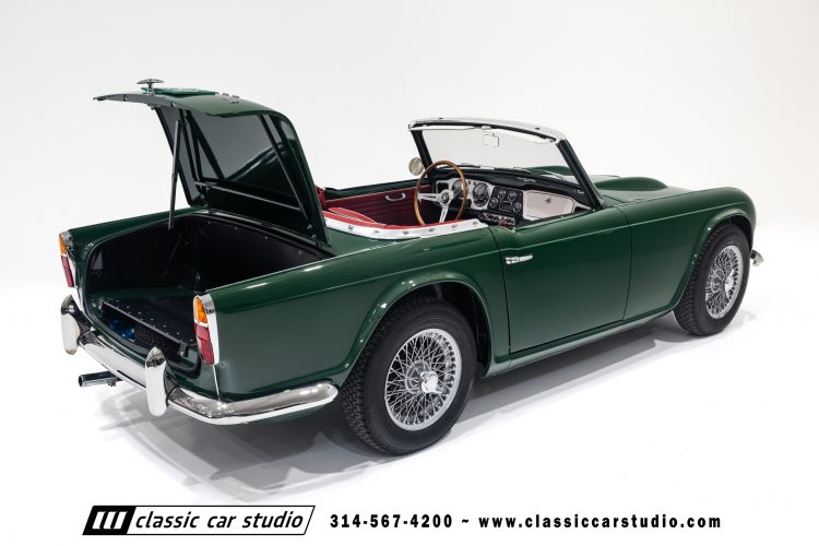 62_Triumph_TR-4_2288-143