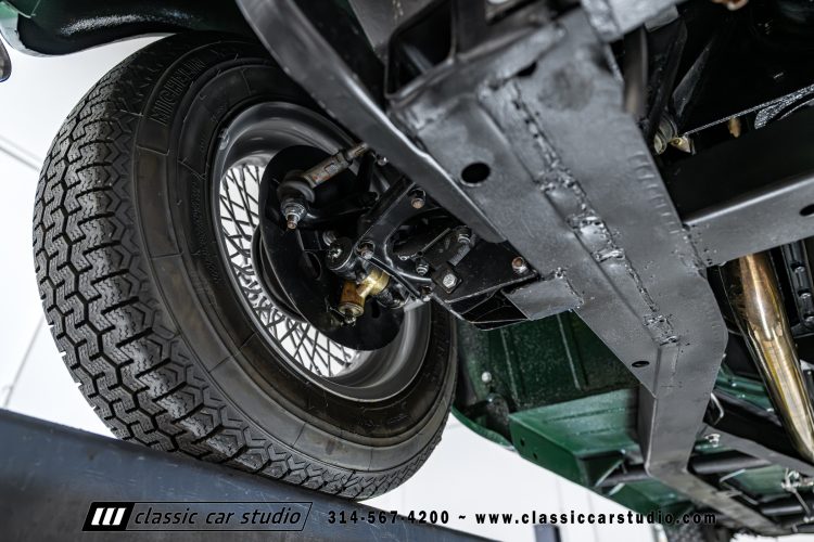 62_Triumph_TR-4_2288-153