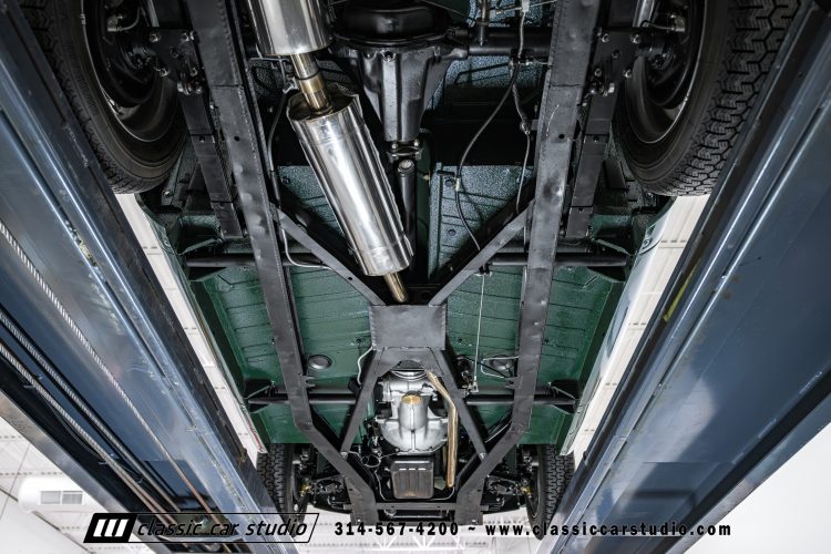 62_Triumph_TR-4_2288-171