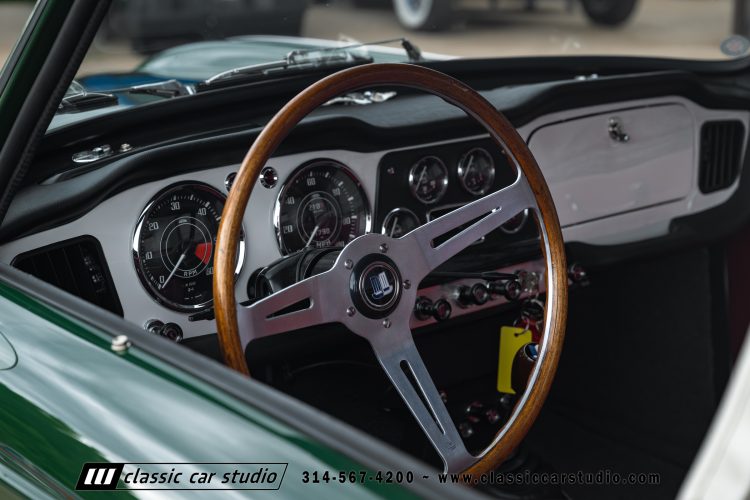 62_Triumph_TR-4_2288-179