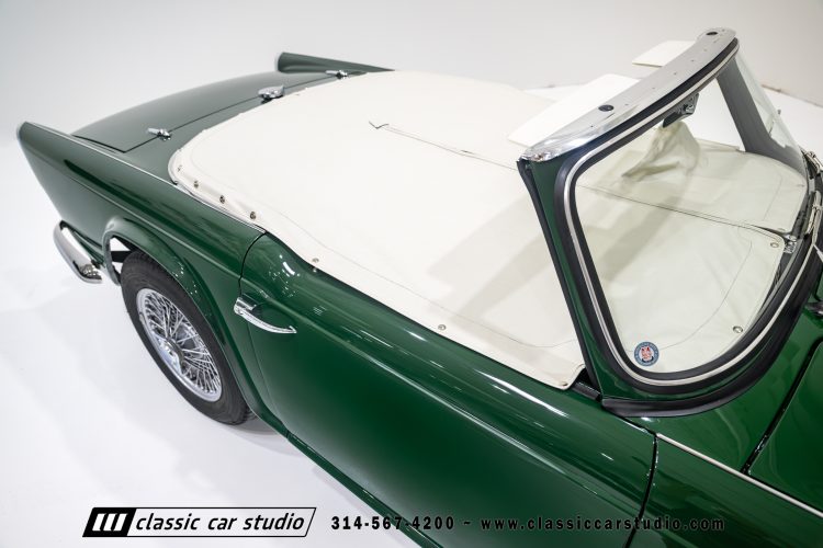 62_Triumph_TR-4_2288-20