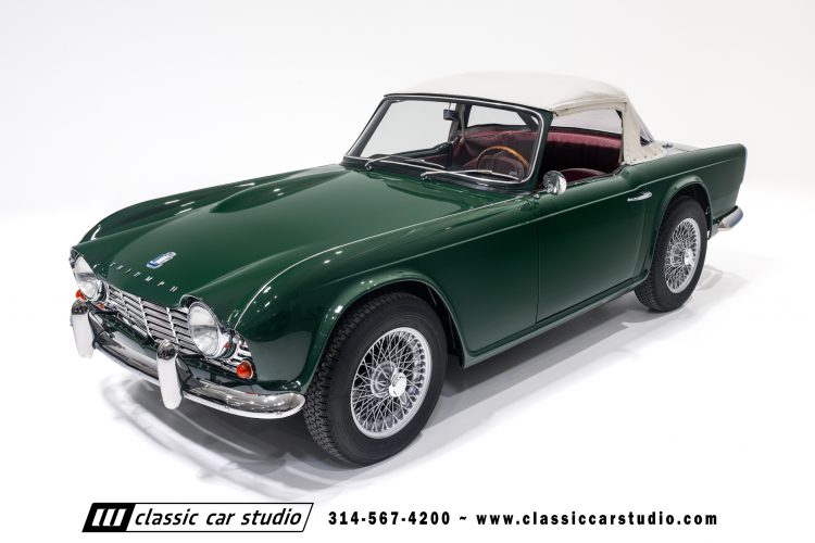 62_Triumph_TR-4_2288-24