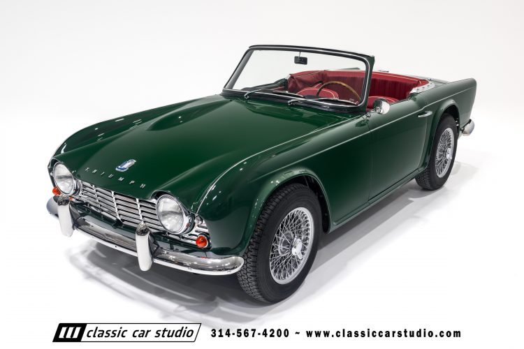 62_Triumph_TR-4_2288-26