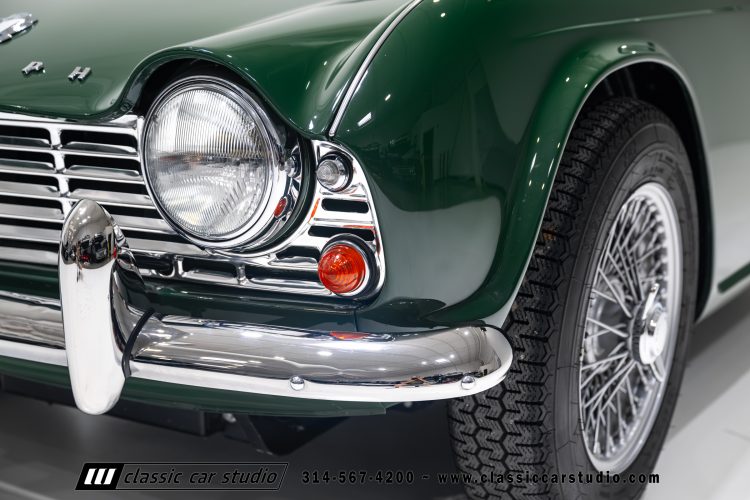 62_Triumph_TR-4_2288-29