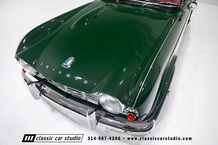 62_Triumph_TR-4_2288-33