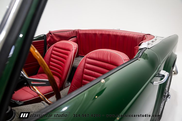 62_Triumph_TR-4_2288-41