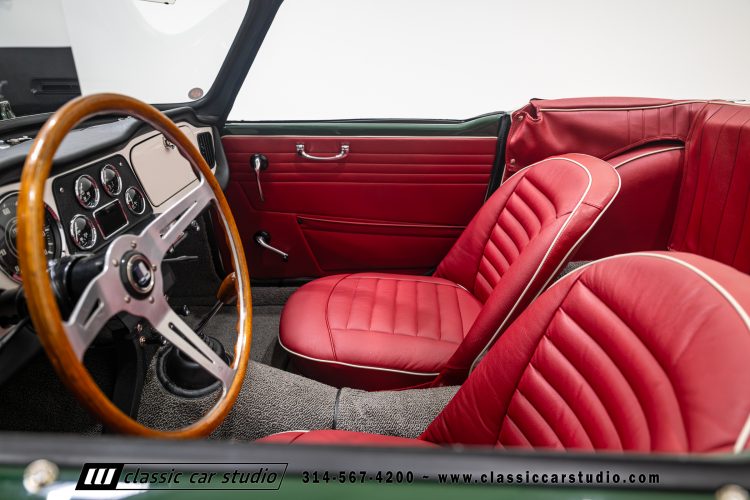 62_Triumph_TR-4_2288-42