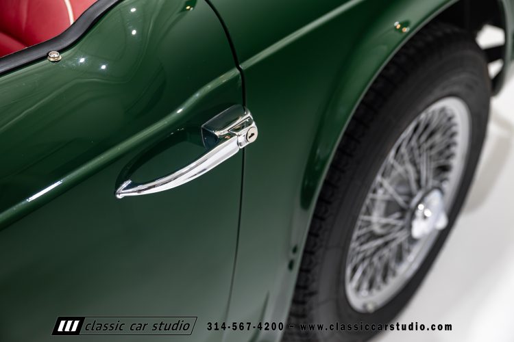 62_Triumph_TR-4_2288-45