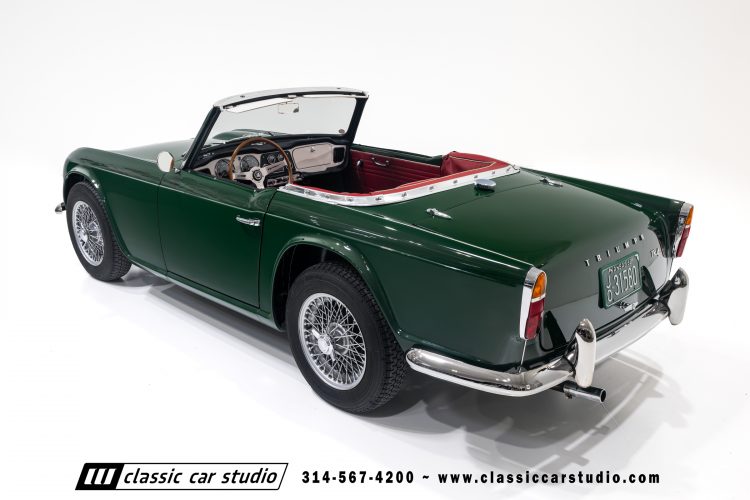 62_Triumph_TR-4_2288-50