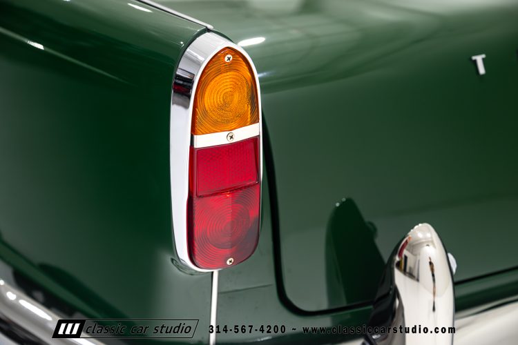 62_Triumph_TR-4_2288-53