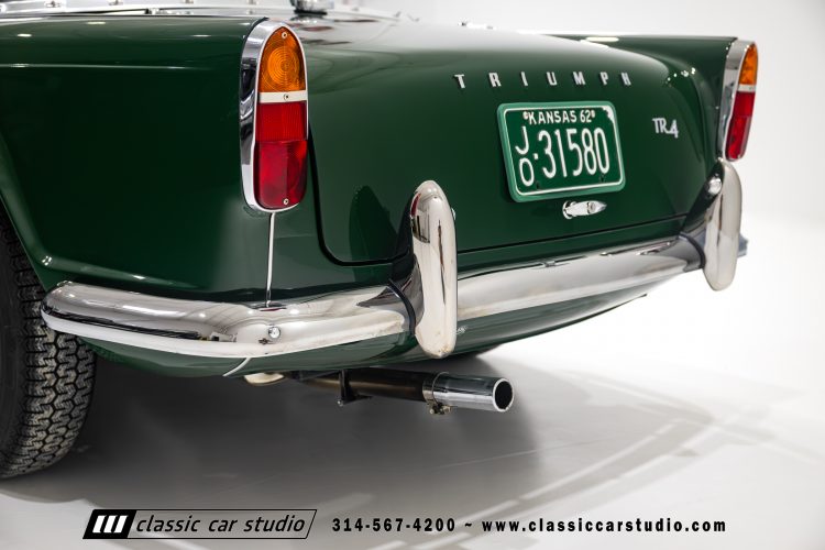 62_Triumph_TR-4_2288-57
