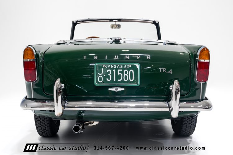 62_Triumph_TR-4_2288-58
