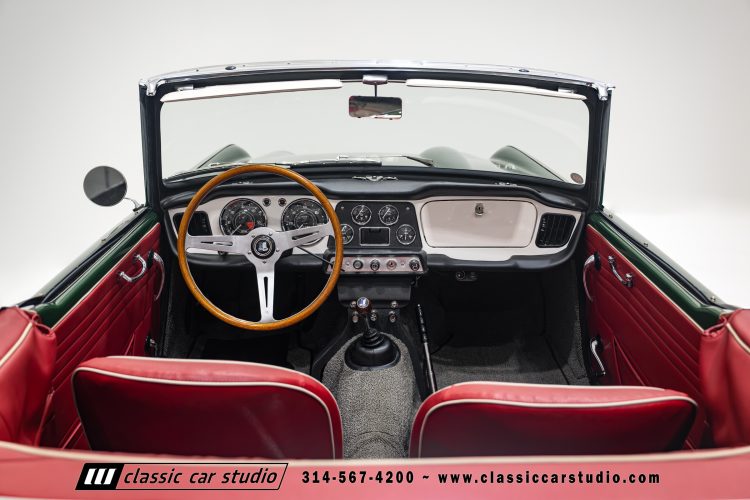62_Triumph_TR-4_2288-59