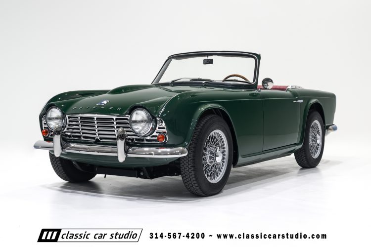 62_Triumph_TR-4_2288-6