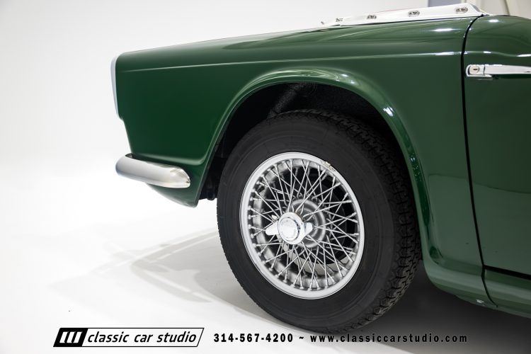 62_Triumph_TR-4_2288-70