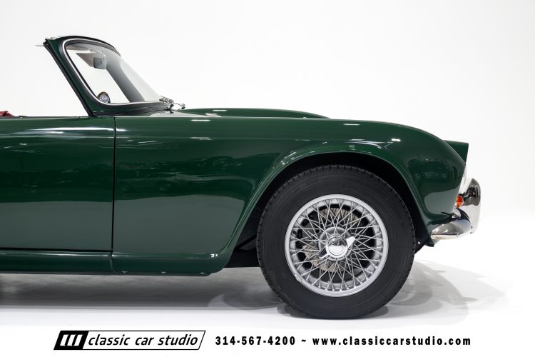 62_Triumph_TR-4_2288-78