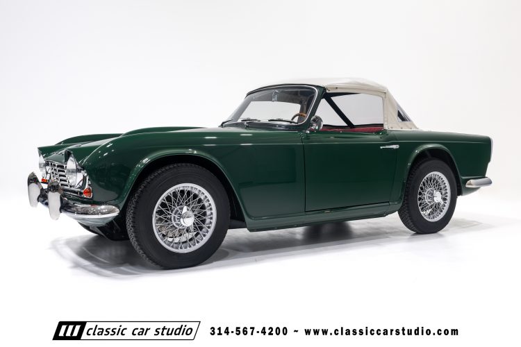 62_Triumph_TR-4_2288-8