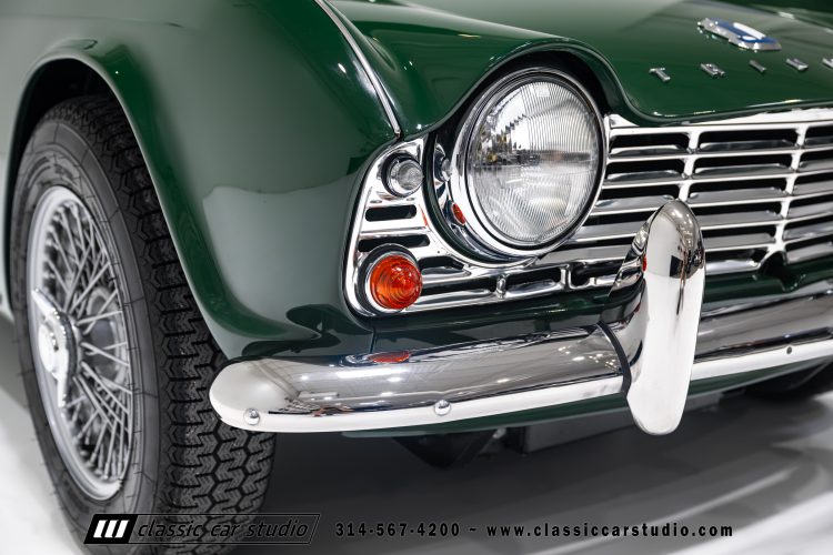 62_Triumph_TR-4_2288-82