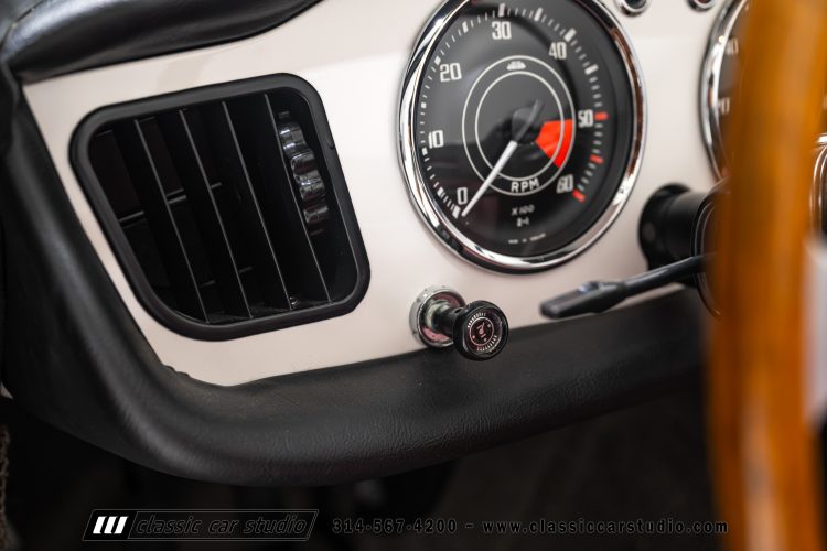 62_Triumph_TR-4_2288-94