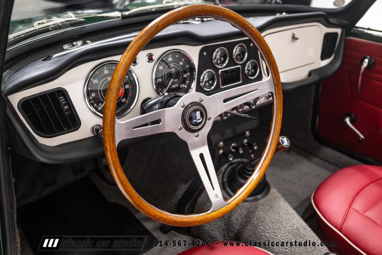 62_Triumph_TR-4_2288-95