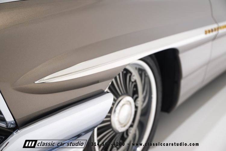 61_Pontiac_Bonneville_2293-10