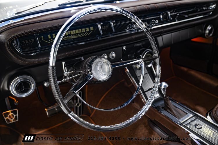 61_Pontiac_Bonneville_2293-102