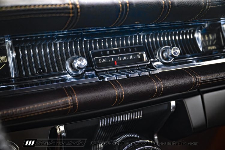 61_Pontiac_Bonneville_2293-110