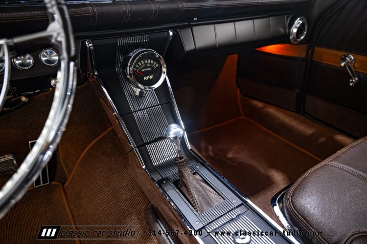 61_Pontiac_Bonneville_2293-113